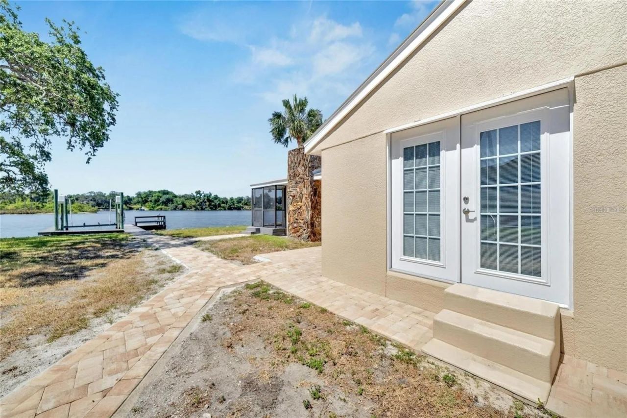 9307 River Cove Drive, Riverview, FL 33578 Photo