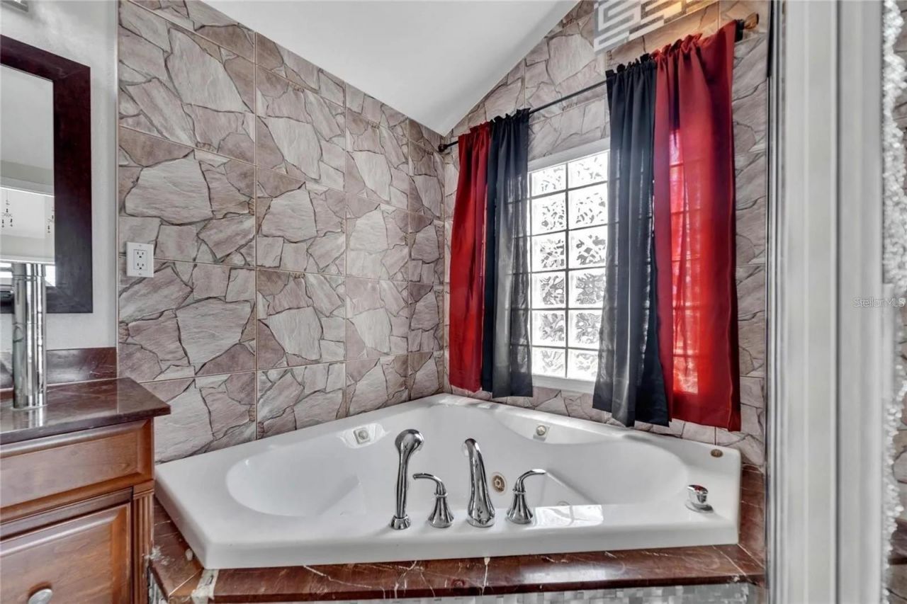 9307 River Cove Drive, Riverview, FL 33578 Photo