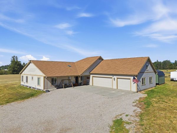 6621 W Herman Rd, Deer Park, WA 99006