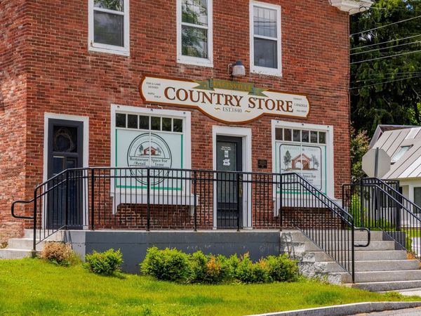 2706 East Woodstock Road, Woodstock, VT 05073