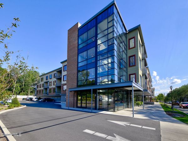 116 West Avenue, Unit 206, Saratoga Springs, NY 12866