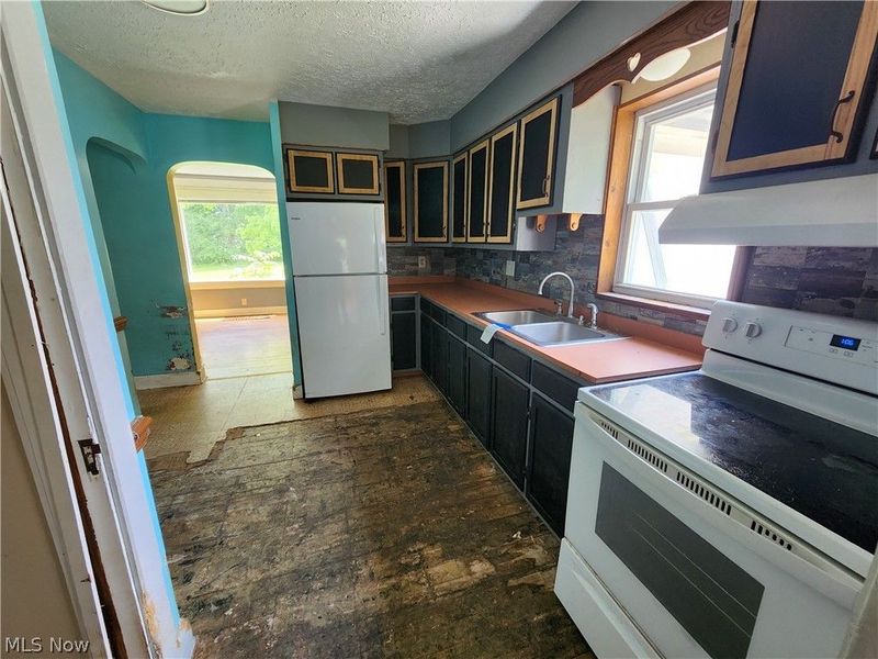 3448 Seifert Lewis Road, Hubbard, OH 44425 Photo 6