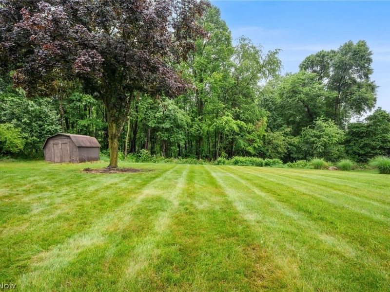 2411 Sucrose Drive, Green, OH 44312 Photo 33