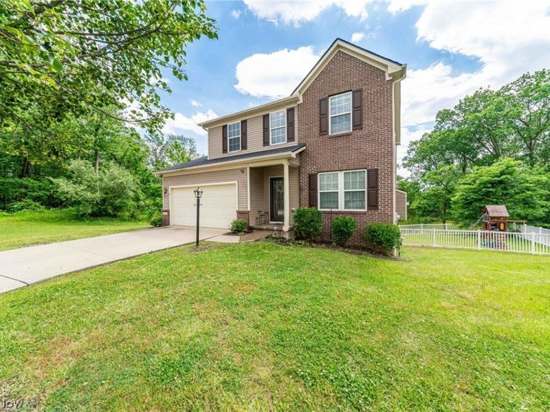6382 Stonehaven Lane, Bedford Heights, OH 44146 Photo 2