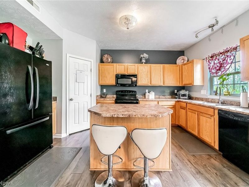 6382 Stonehaven Lane, Bedford Heights, OH 44146 Photo 7