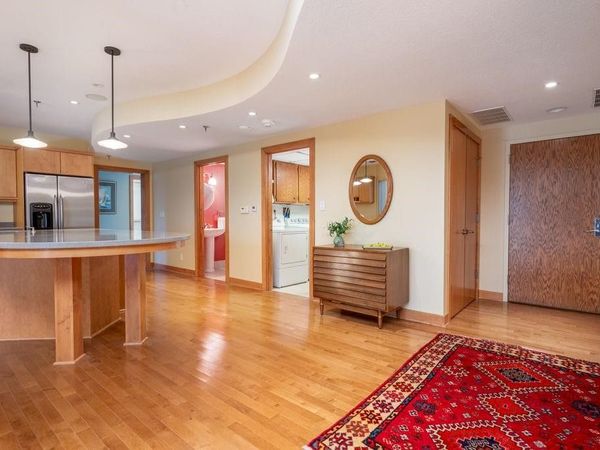 3930 Grand Avenue , Unit 306, Des Moines, IA 50312