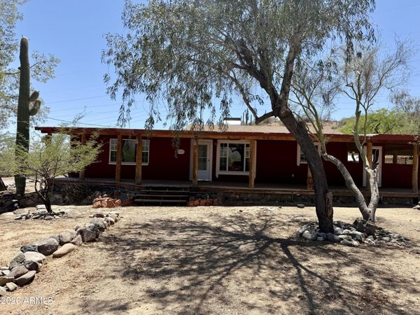 602 W CIRCLE MOUNTAIN Road, New River, AZ 85087