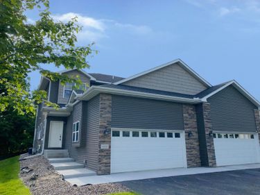 6060 Boulder Ridge Drive, Rockford, MN 55373