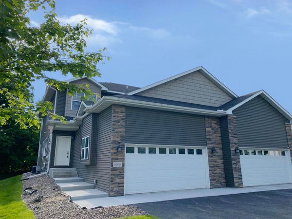 6060 Boulder Ridge Drive, Rockford, MN 55373