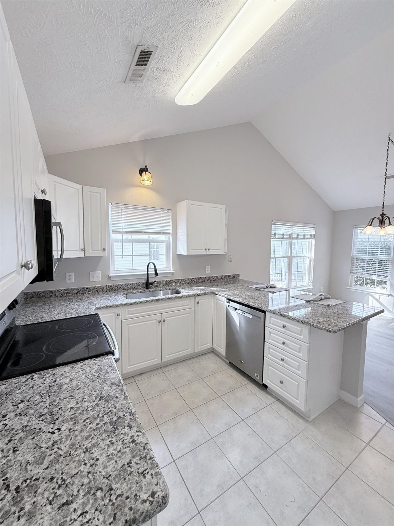 412 Callie Dr. Photo 13