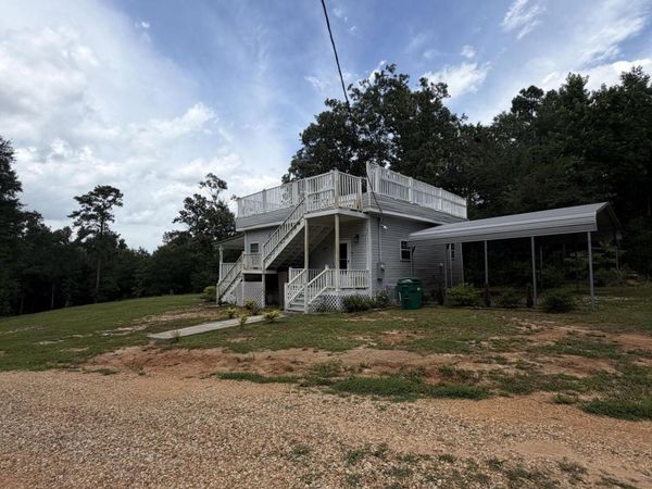 2009 Summit Holmesville Road, McComb, MS 39648
