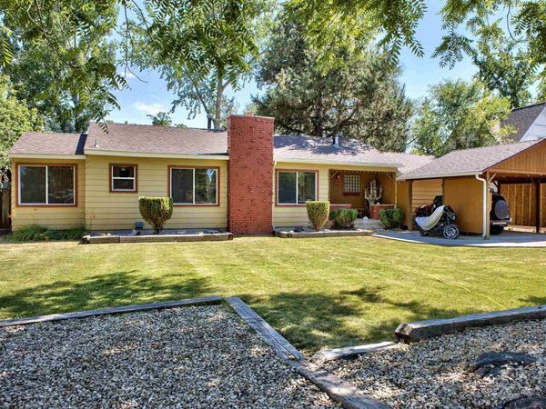 2925 W Parke Circle Dr, Boise, ID 83705
