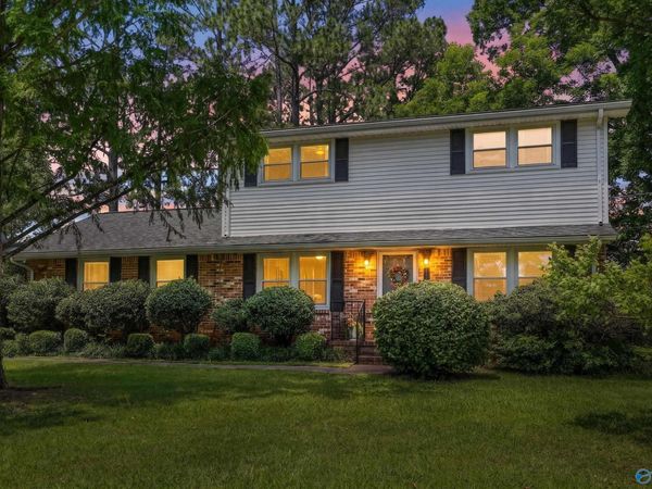 11242 Hillwood Drive SE, Huntsville, AL 35803