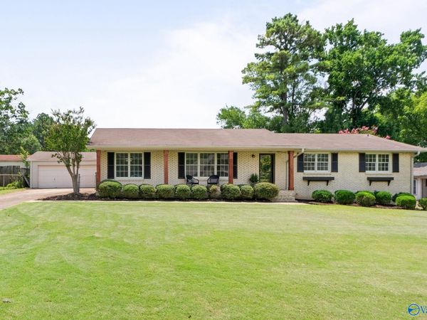 8010 Navios Drive SE, Huntsville, AL 35802