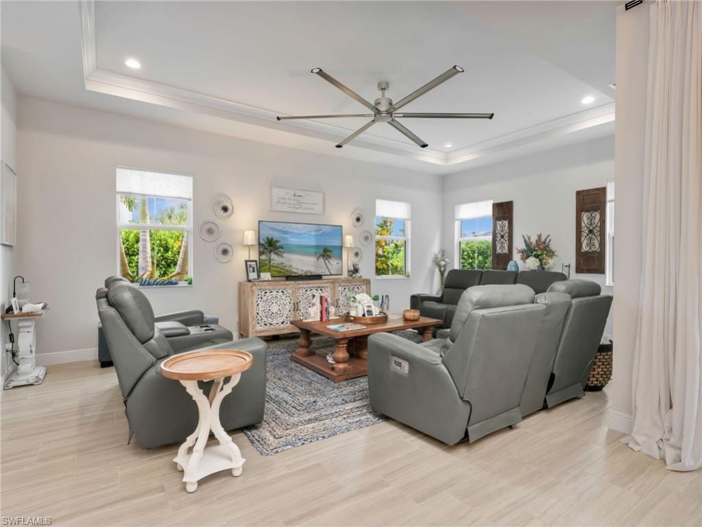 8958 Saint Lucia Dr, Naples, FL 34114 Photo