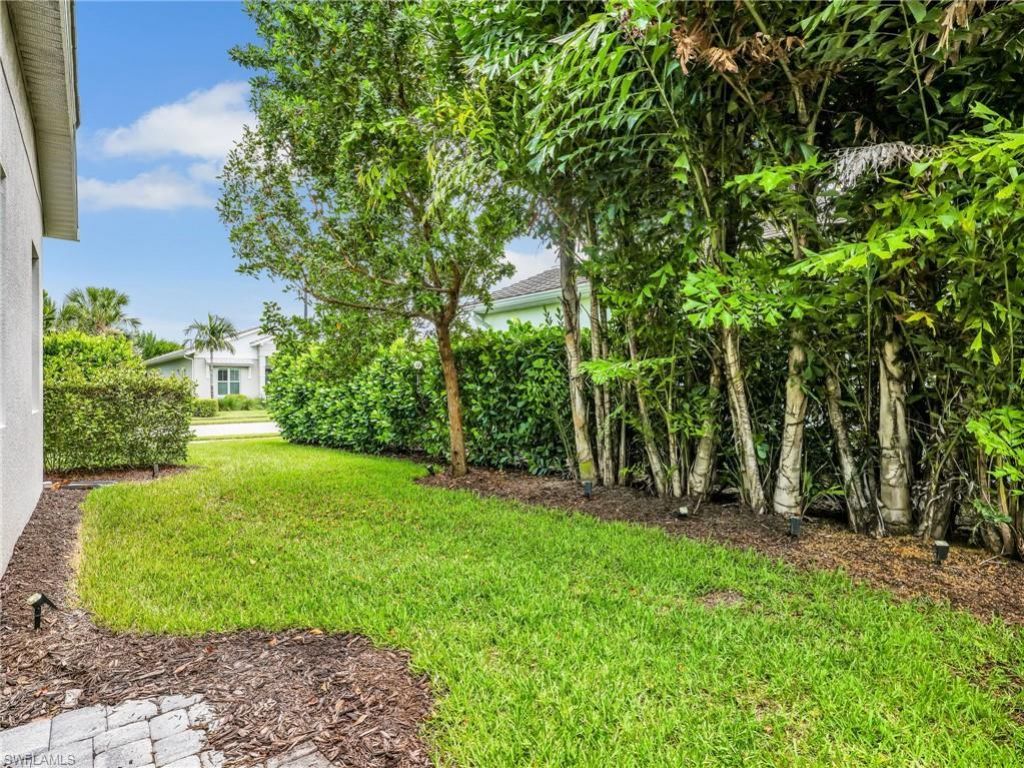8958 Saint Lucia Dr, Naples, FL 34114 Photo