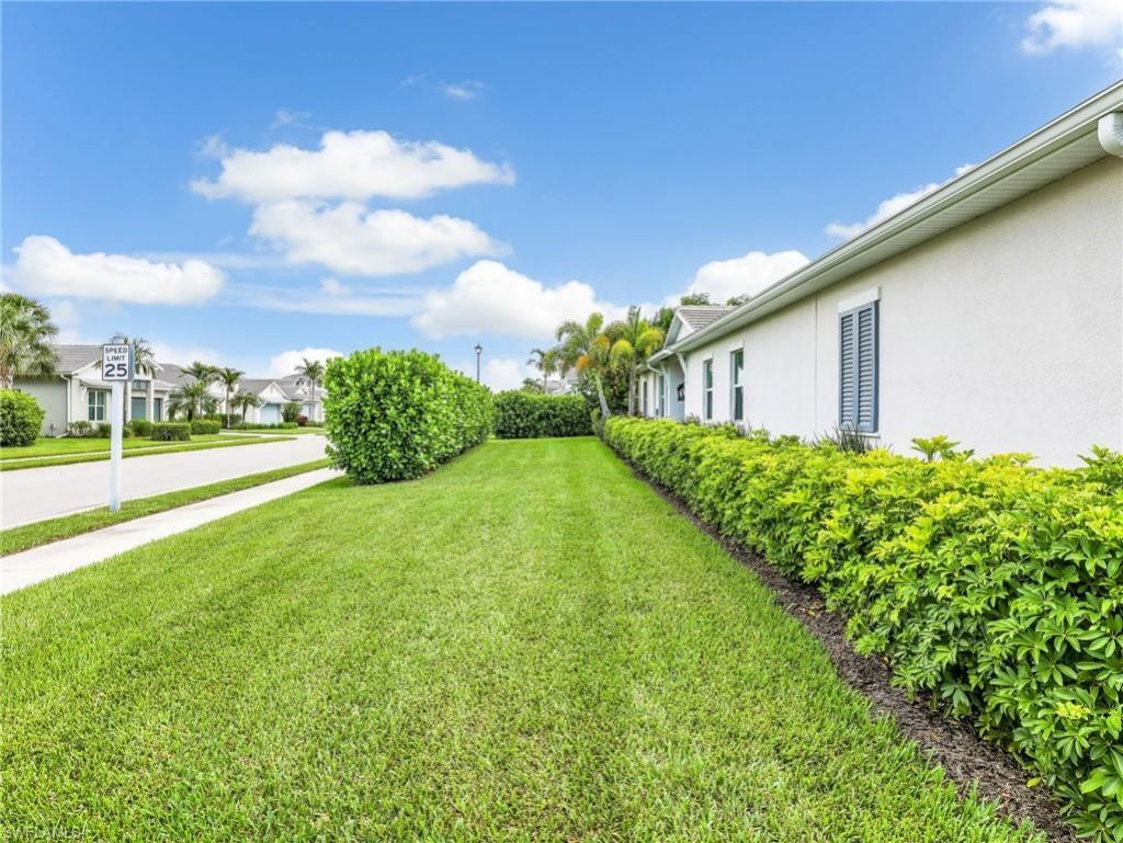 8958 Saint Lucia Dr, Naples, FL 34114 Photo