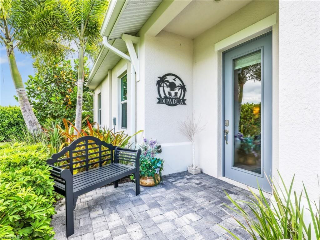 8958 Saint Lucia Dr, Naples, FL 34114 Photo