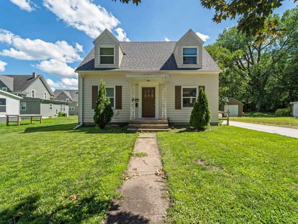 2812 Wood Street, Ames, IA 50014