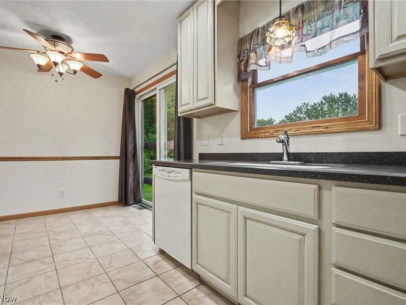 2704 Lyman Drive, New Franklin, OH 44216 Photo 15