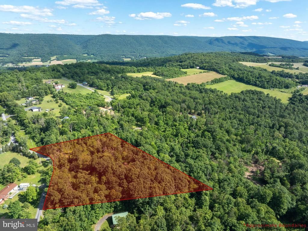 19 W MOUNTAIN ROAD, MC VEYTOWN, PA 17051