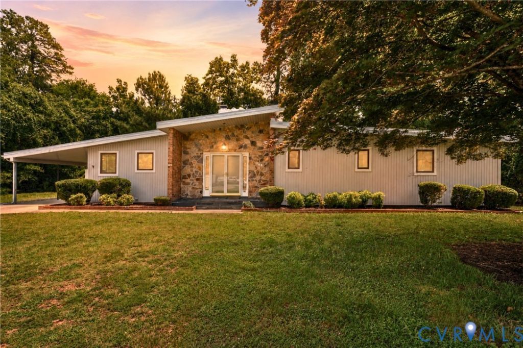 109 Breezy Hill Drive, Colonial Heights, VA 23834 Main Photo