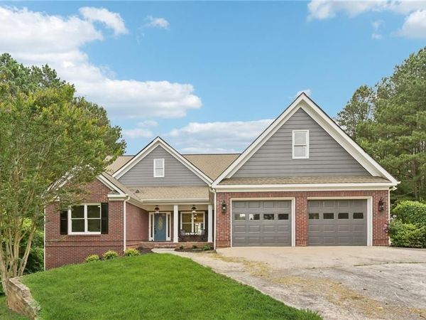 1660 Stoney Point Road , Cumming, GA 30041