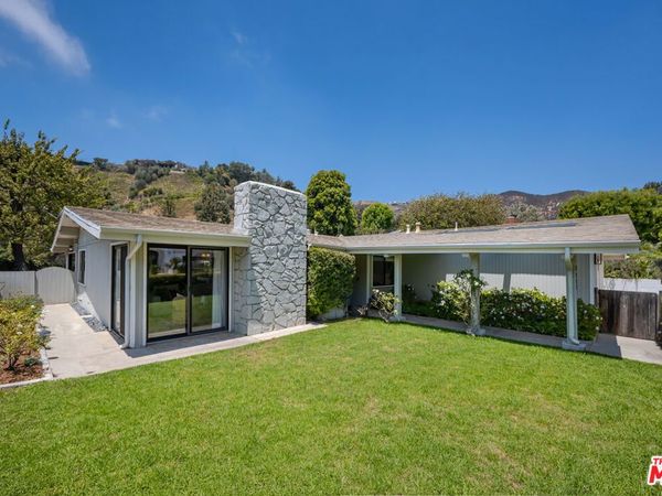 1231 El Hito Circle, Pacific Palisades, CA 90272