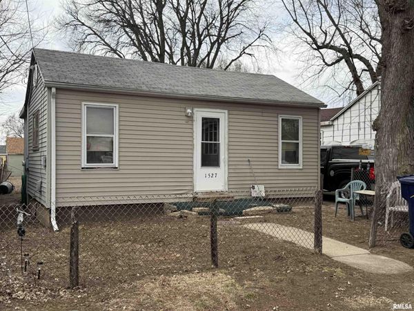 1527 MARTIN Drive, Pekin, IL 61554