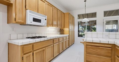 1243 Canevari Dr, Roseville, CA 95747 Photo
