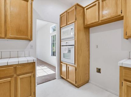 1243 Canevari Dr, Roseville, CA 95747 Photo