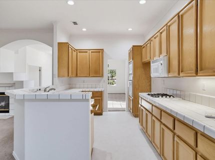 1243 Canevari Dr, Roseville, CA 95747 Photo