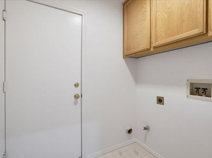 1243 Canevari Dr, Roseville, CA 95747 Photo