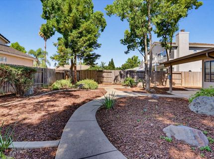1243 Canevari Dr, Roseville, CA 95747 Photo