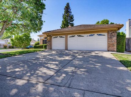 1243 Canevari Dr, Roseville, CA 95747 Photo