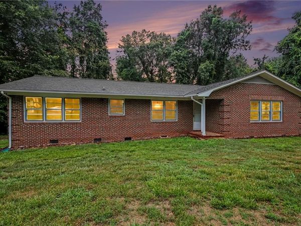 1153 Heathwood Road , Randleman, NC 27317