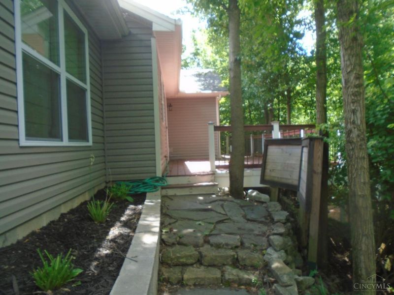 74 W Persimmon Drive, Hamilton, OH 45013 Photo 5