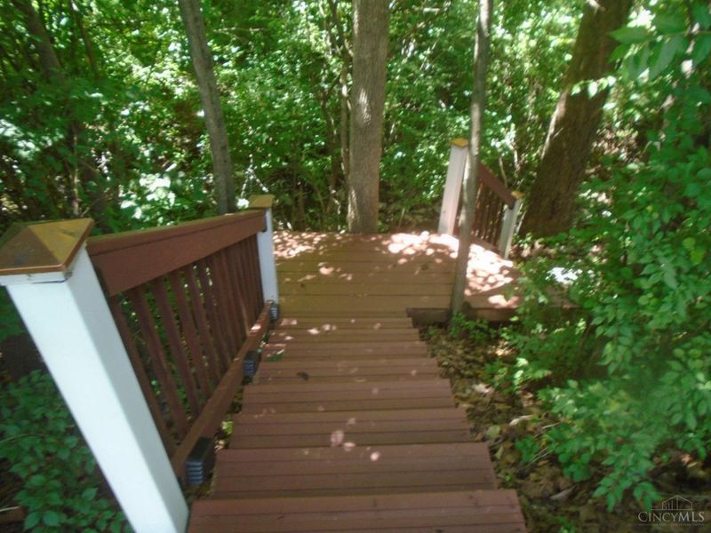 74 W Persimmon Drive, Hamilton, OH 45013 Photo 8