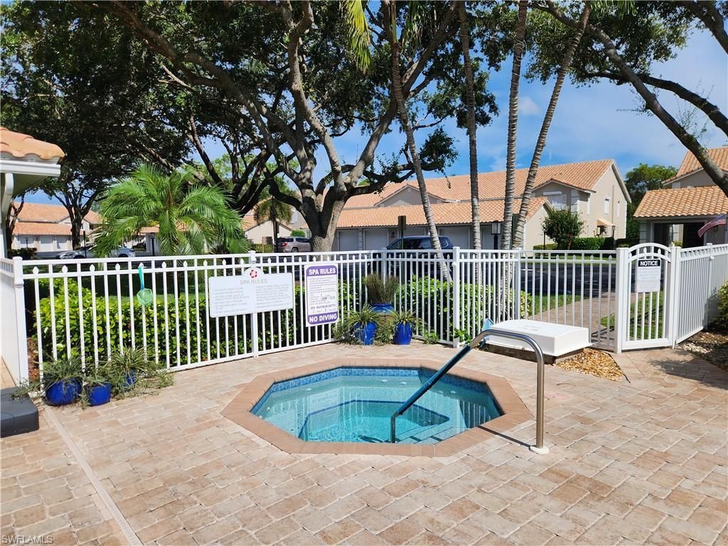 5928 Cranbrook Way, Unit D202, Naples, FL 34112 Photo