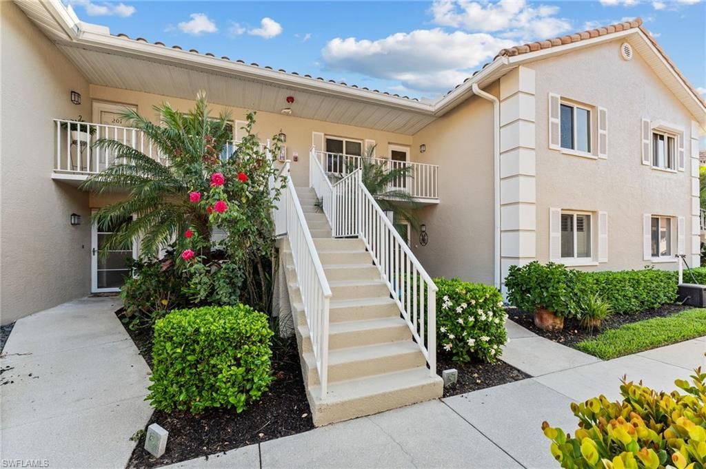 5928 Cranbrook Way, Unit D202, Naples, FL 34112 Photo
