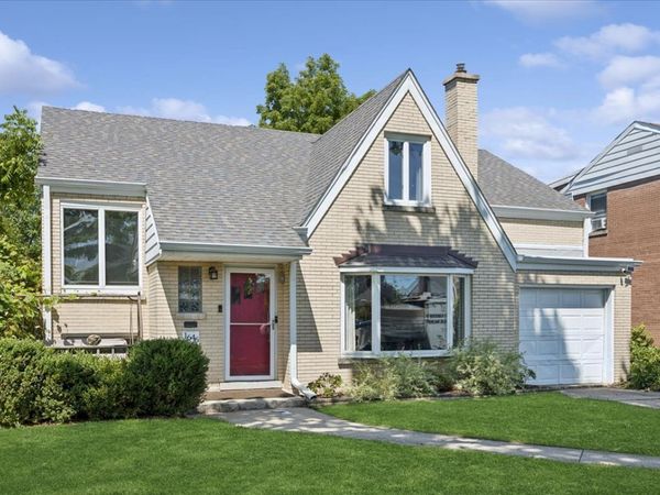 1646 Portsmouth Avenue , Westchester, IL 60154