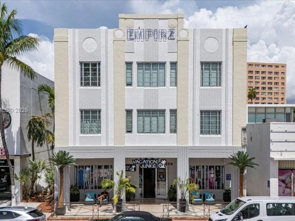 750 Collins Ave, Unit 306, Miami Beach, FL 33139