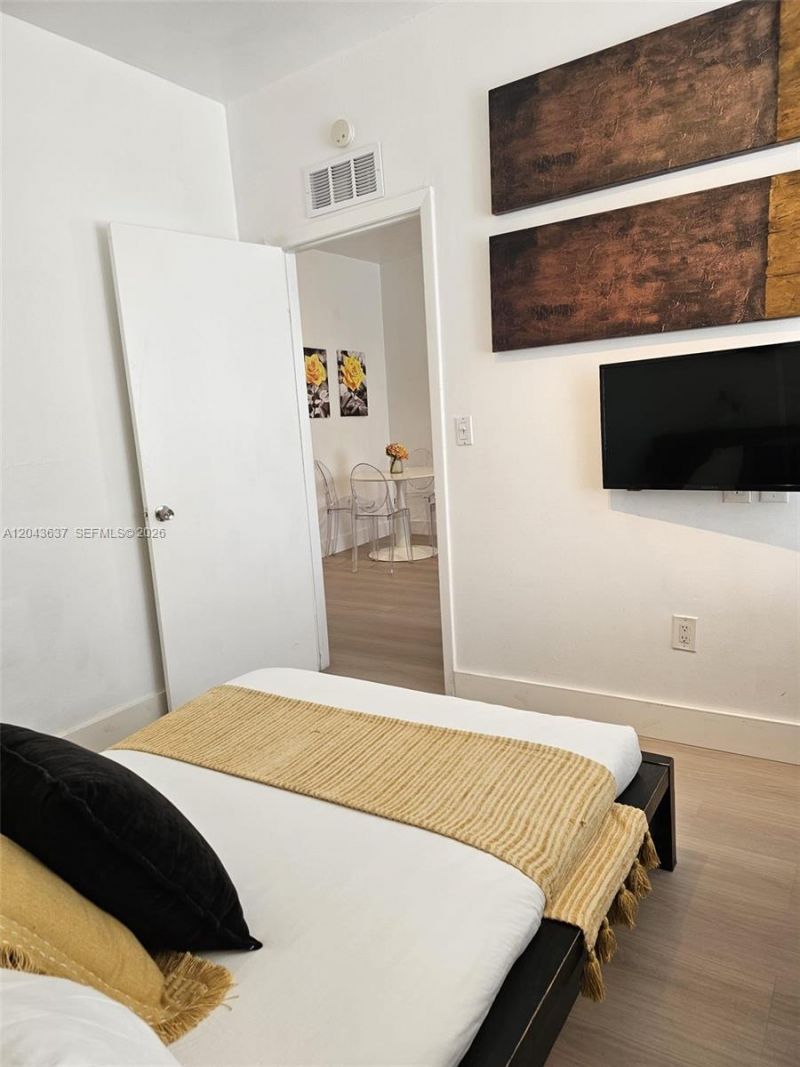 750 Collins Ave, Unit 306, Miami Beach, FL 33139 Photo