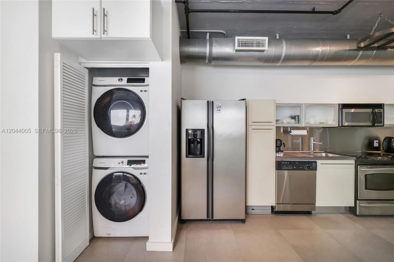1700 Meridian Ave, Unit 310, Miami Beach, FL 33139 Photo
