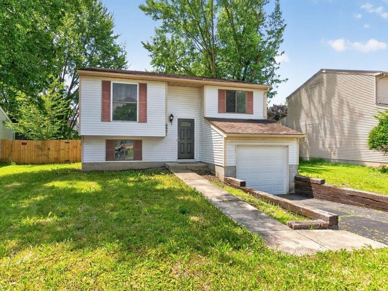 6931 Candlish Drive , Reynoldsburg, OH 43068 Photo 2