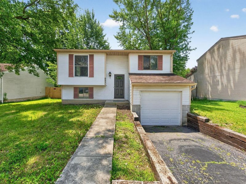 6931 Candlish Drive , Reynoldsburg, OH 43068 Photo 3