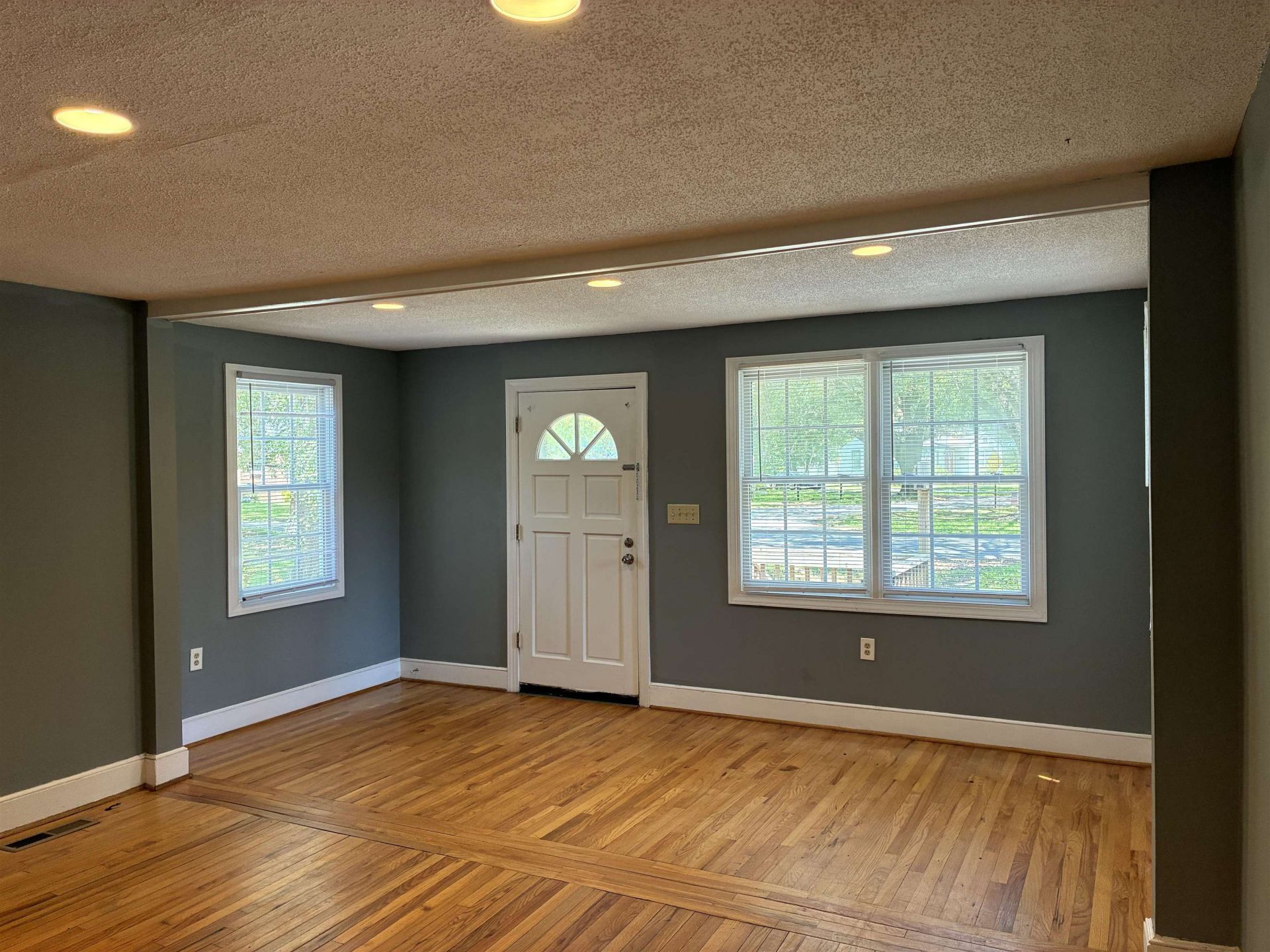 1302 Saville St. Photo 10