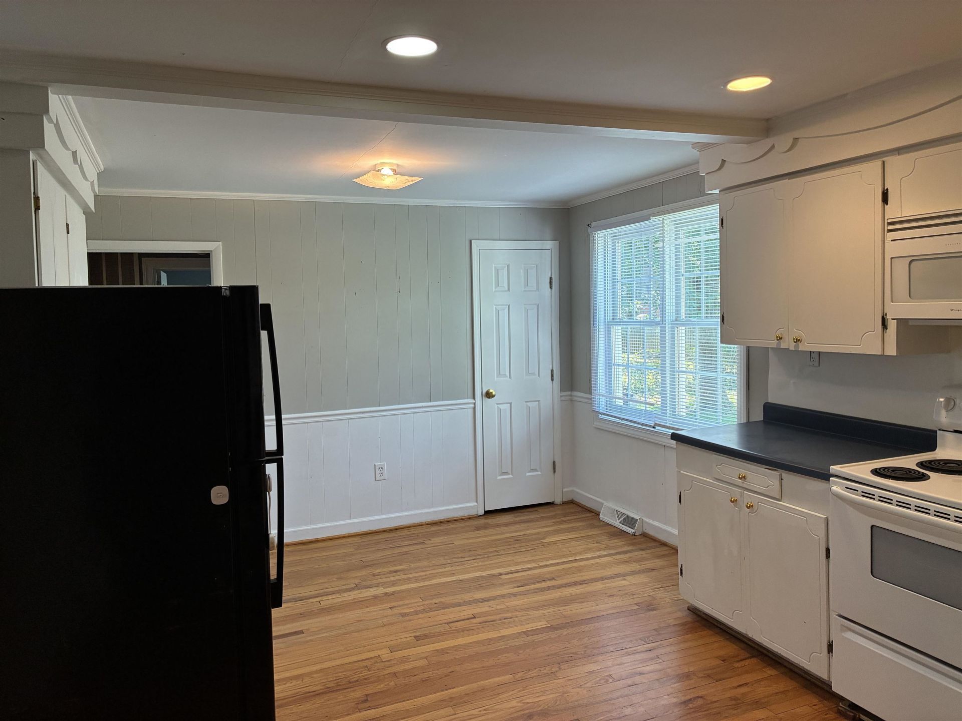 1302 Saville St. Photo 23