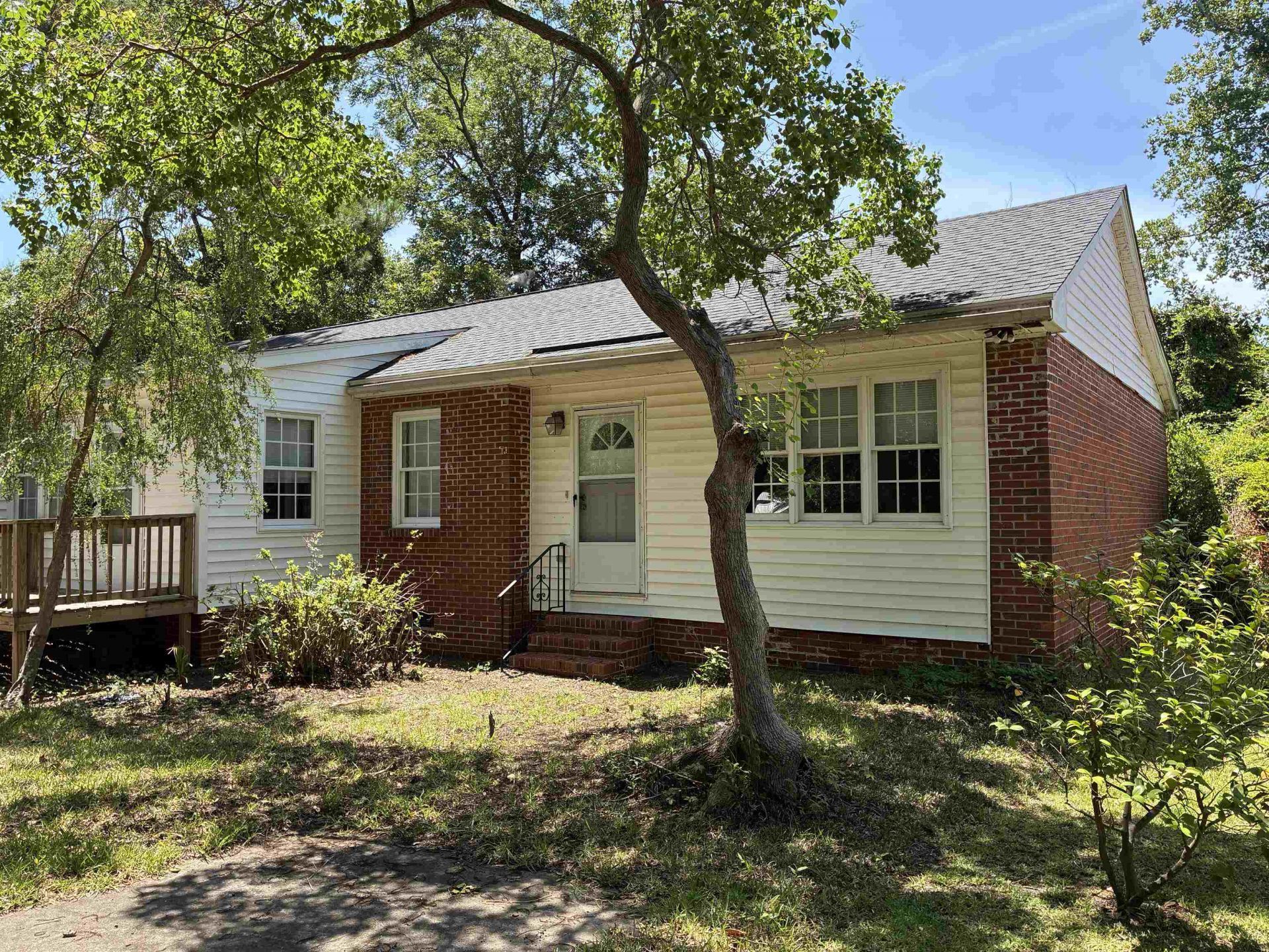 1302 Saville St. Photo 3