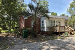 1302 Saville St. photo 4